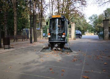 servicii publice iasi salubrizare parc