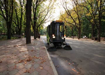 servicii publice iasi salubrizare parc